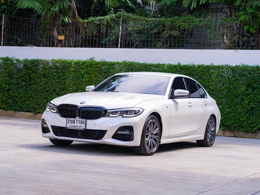 BMW 320d 2.0 M-Sport (G20) ปีจด 2022 สีขาว