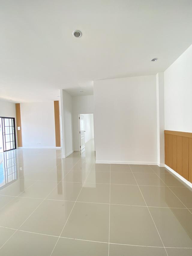 บ้านเดี่ยวรีโนเวทใหม่ บ้านหลังใหญ่  ขนาด 56.20 ตรว. 3 ห้องนอน 2 ห้องน้ำ 1ที่จอดรถ  ข้างบ้านสามารถทำสระว่ายน้ำได้ ขายเพียง4.79ลบ. ลด22 แสนบาททันที 6