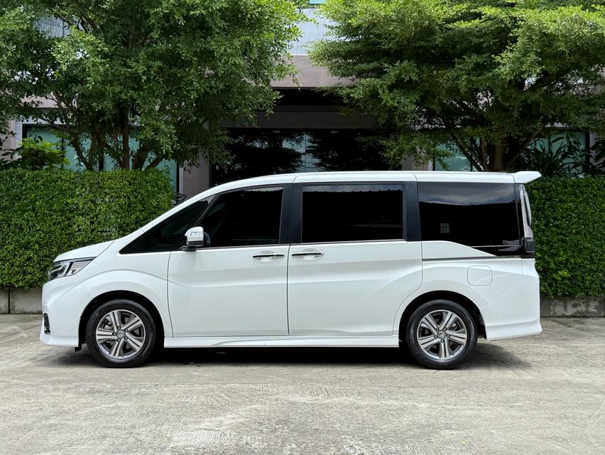 2022 HONDA STEPWAGON G-EX รถมือเดียวออกป้ายแดง รถวิ่งน้อยเพียง 25,000 กม ตัวรถเป็นรุ่น TOP สุด รถไม่เคยมีอุบัติเหตุครับ 5