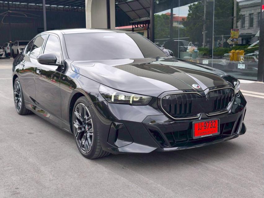 รหัสรถ KPV9732 🚗✨ 2025 BMW 530e M SPORT PRO (ยังไม่จดทะเบียน) ✨🚗