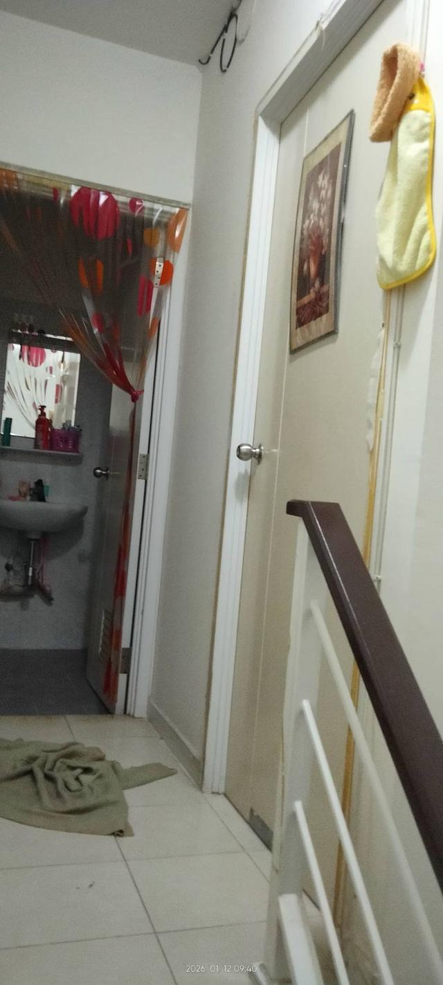 ขายด่วนขายขาดทุน ขายบ้านทาวเฮ้า 3ห้อง 2น้ำ แถมมอเตอร์ไซต์ 6