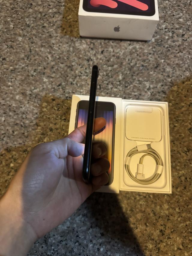 ขายไอโฟนSE3สีMinight64กิ๊กสูนTrueยกกล่องสวยๆใช้งานดีทุกๆฟังชั่นถูกมากกก