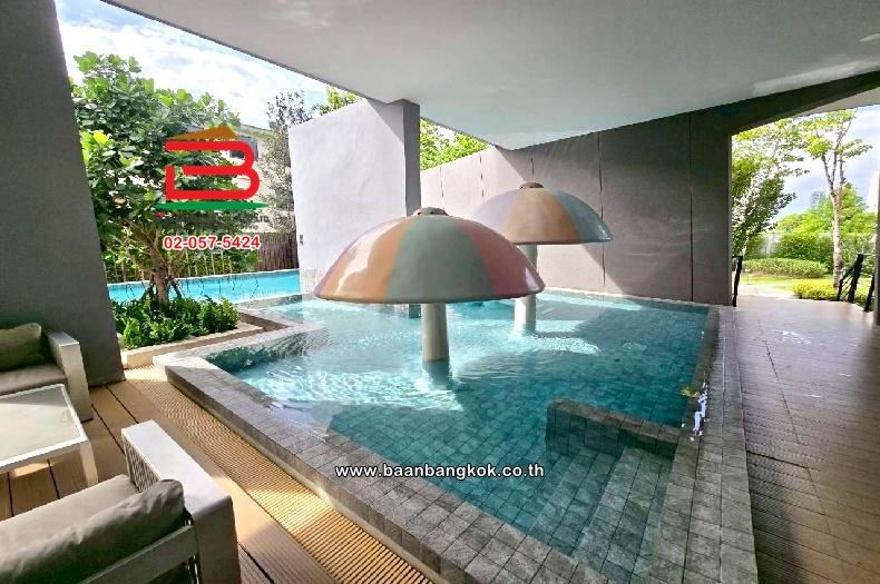 ทาวน์โฮม หมู่บ้านอัลติจูดคราฟ บางนา (Altitude Kraf Bangna) เนื้อที่ 20 ตร.ว ซอยวัดคลองปลัดเปรียง ตำบลบางแก้ว อำเภอบางพลี สมุทรปราการ 12