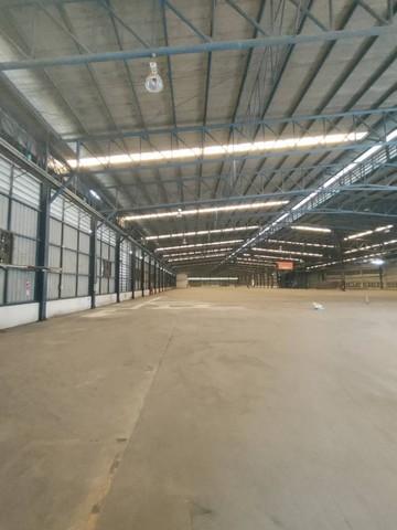 ให้เช่าโกดัง2,960 ตร.ม.ย่านถนนพระราม2ซอยบางกระดี่แสมดำบางขุนเทียน รถเทรลเลอร์ 40 ฟุต เข้าได้  มีลานจอดรถขนาดใหญ่ มีใบรง.4   3