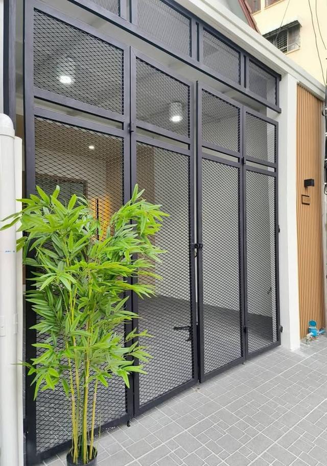 ทาวน์โฮม 2 ชั้น หมู่บ้าน ราณี ซ อ ย น ว มิ น ท ร์ 1 3 5  พร้อมทำเรื่องกู้ให้ฟรี 13