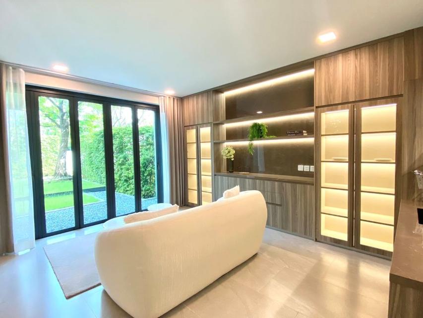 ขายบ้านเดี่ยว 3 ชั้น หลังมุม วีเว่ กรุงเทพกรีฑา (VIVE Krungthepkreetha) เฟอร์ฯครบพร้อมเข้าอยู่ ทำเลดี ใกล้ ARL หัวหมาก 5