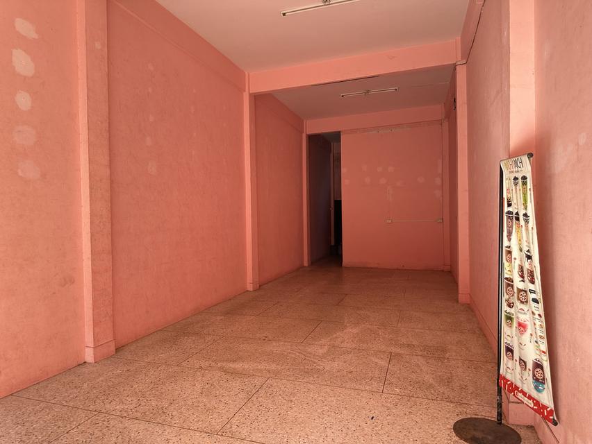 ขายตึกอาคารพาณิชย์ 3 ชั้น มีระเบียงเดินไปดาดฟ้า 2