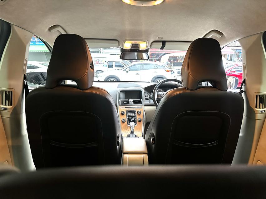 VOLVO XC60 2.0 D4 เครื่องยนต์ดีเซล ปี2013 13
