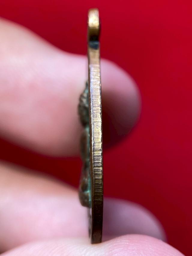 เหรียญหลวงพ่อศิลาแดง รุ่นแรก วัดโพธิ์สามเรือน ปี 2514 เนื้อทองแดง รูปย่อยที่ 3