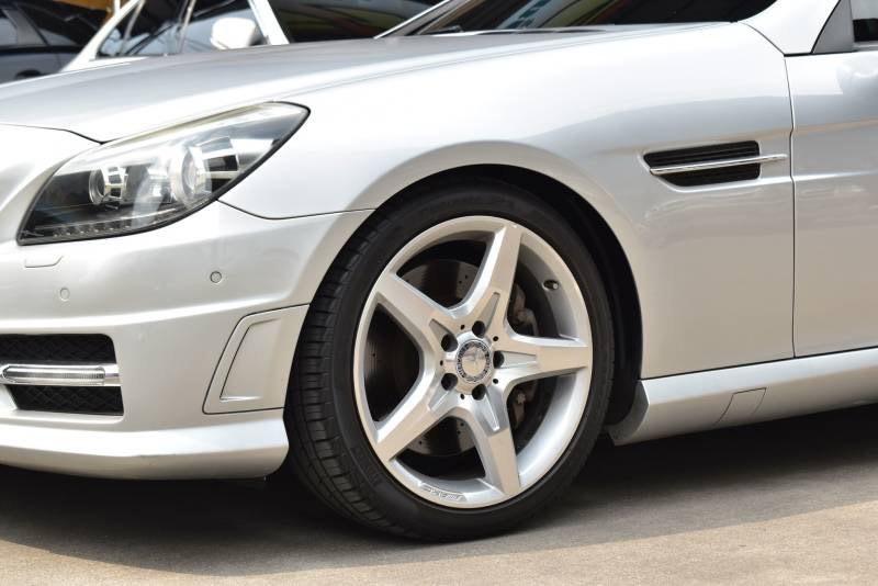 2012 Mercedes-Benz SLK200 BlueEFFICIENCY AMG 1.8 R172  Sports Convertible 8