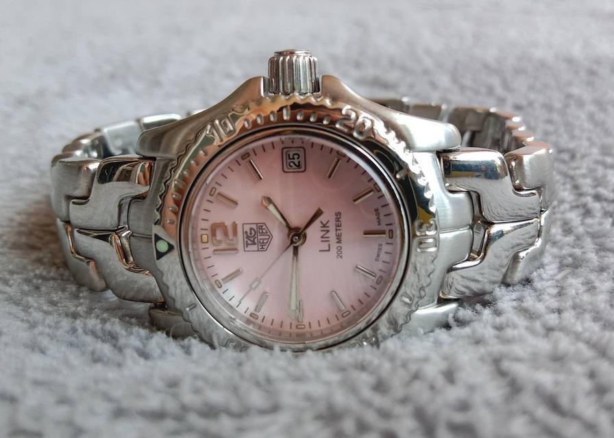 43.TAG Heuer Link Mother of Pearl Link Watch WT141M ระบบ Quartz Lady size หน้าปัด 32 mm อปก.กล่องแท้+คู่มือ รูปที่ 2