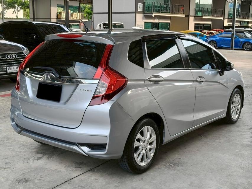 รถเข้าใหม่! Honda Jazz GK 1.5 V ปี 2019 สีเทา 3