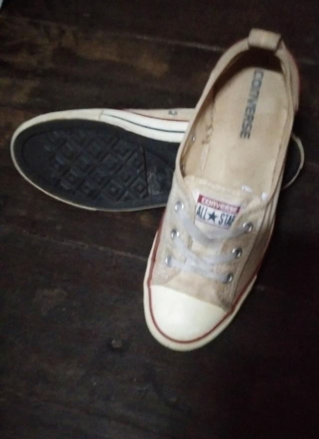 converse ทรงผู้หญิงใส่ไซส์ประมาณ 41-42