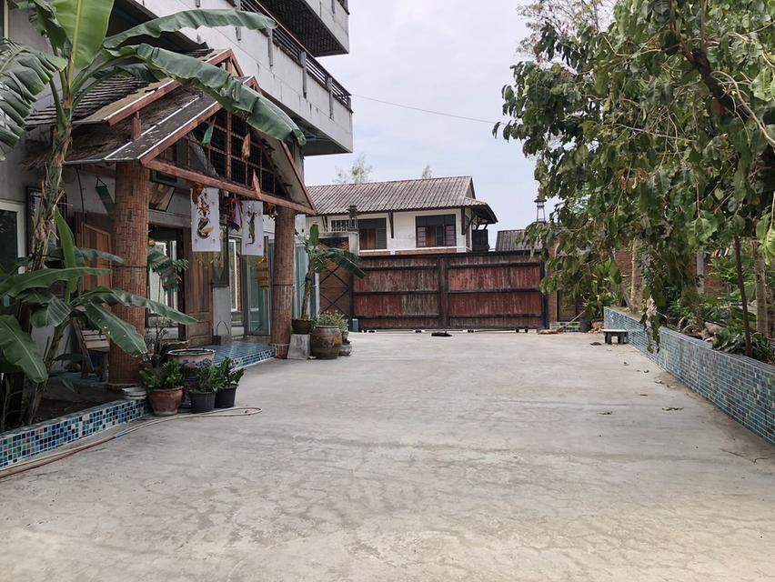 บ้าน 4 ชั้น พร้อมชั้นลอย ขนาด1440ตรว. 5