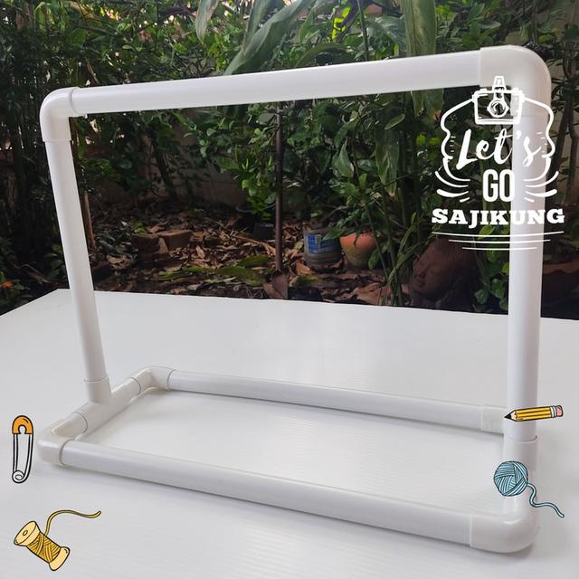 ขาตั้งสื่อการสอน [แนวนอน+ห่วง] สำหรับใช้ในห้องเรียน แขวนเอกสาร PVC ประกอบเองได้ 2