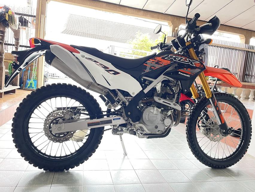 KLX230 SE สภาพซื้อจอด รถมือเดียว ไม่เคยล้ม ชุดสีสวย เอกสารครบ มีรับประกัน จัดส่งได้ มีเก็บปลายทาง วิ่ง2000 กลางปี66 6