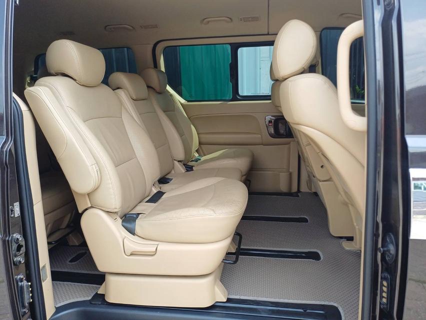 ปี2019 HYUNDAI H1 ELLITE TOP มือเดียวออกห้าง 16