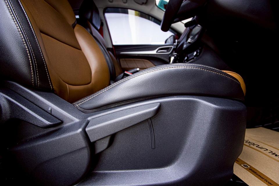 MG ZS 1.5 X SUNROOF 2019  6