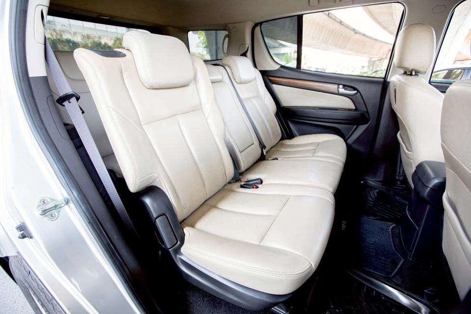 ISUZU Mu-X 2.5 DVD ปี 2014 สีเทา 14