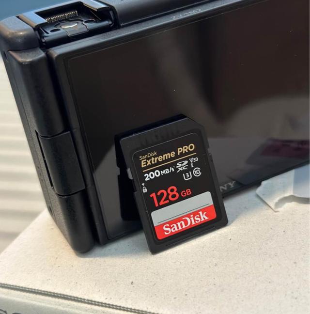 ขายกล้อง Sony ZV1-1M2 มือ2 2