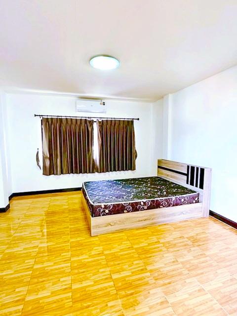 เสรีไทย 77-85 สวนสยาม100ม. MRT ราษฎร์พัฒนา ให้เช่าทาวน์โฮม 3 ชั้น 49 ตร.วา.200 ตร.ม. พร้อมเฟอร์ฯ 3 นอน 3 น้ำ หลังสุดท้าย 4