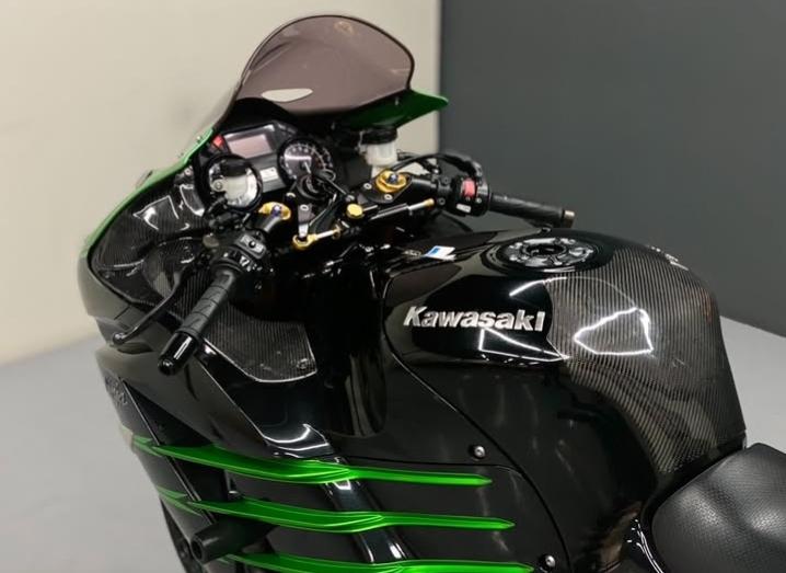 2013 Kawasaki Ninja ZX-14R 2