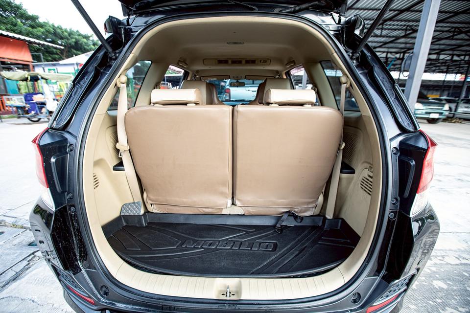 Honda Mobilio 1.5V ปี 2015 สีดำ 7 ที่นั่ง เกียร์ Auto 14