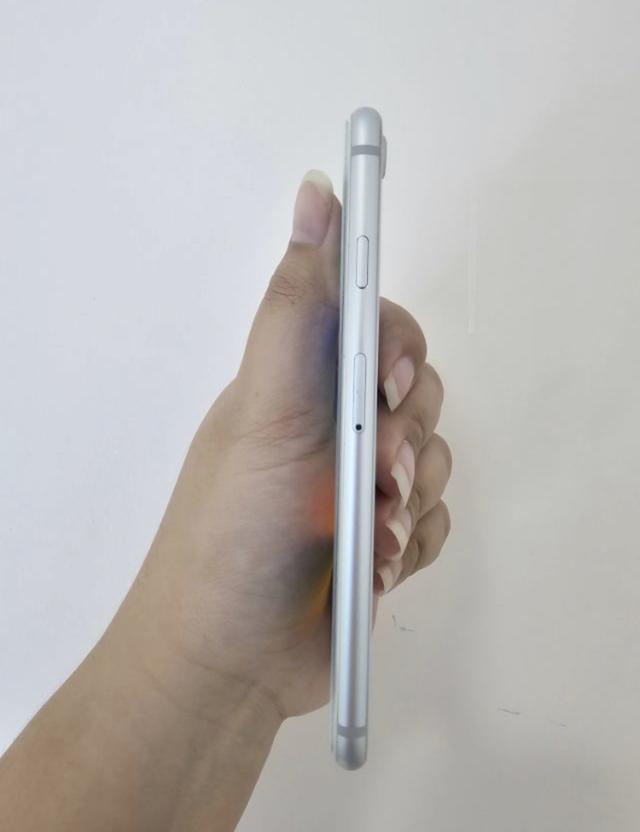 iPhone8 64gb สีเงิน 3