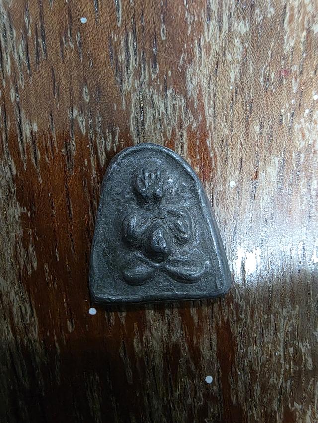 พระปิดตาหลังจารย์เนื้อนวะ