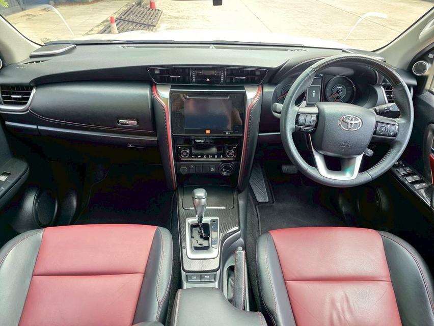 Toyoya Fortuner 2.8TRD 4wd ปี19 6