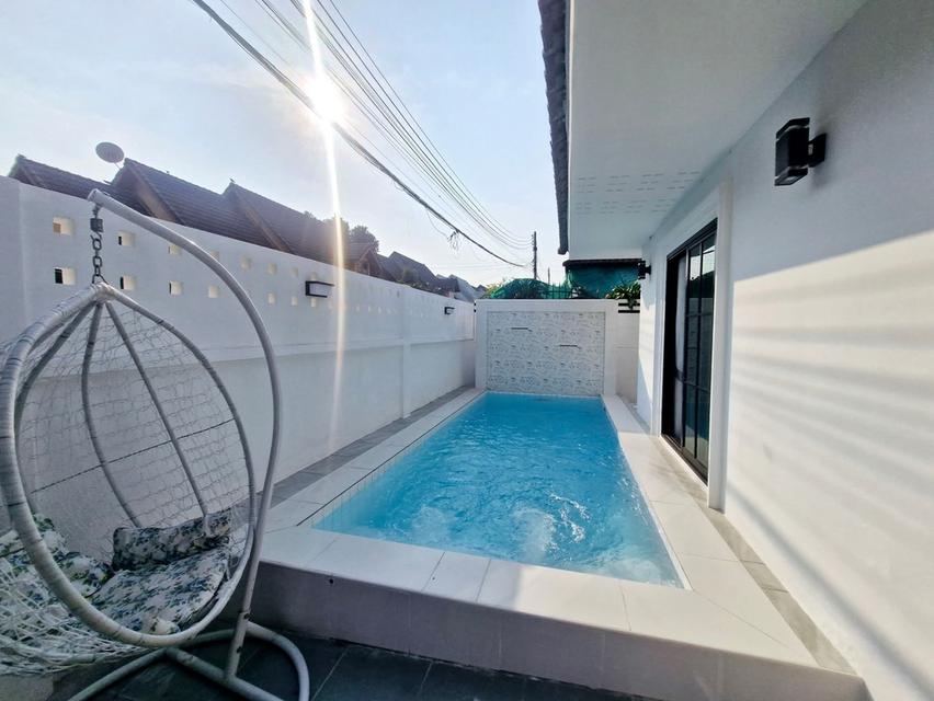 For rent pool villa Pattaya Land and house