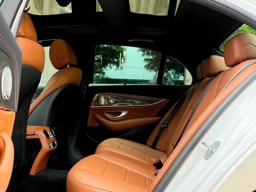 2018 BENZ E350e W213 AMG DYNAMIC รถมือเดียวออกป้ายแดง รถวิ่งน้อยเพียง 8X,XXX กม รถไม่เคยมีอุบัติเหตุครับ 14