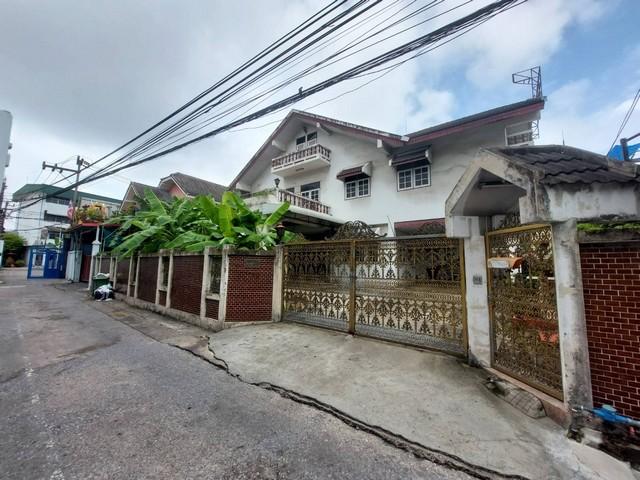 บ้านเดี่ยวขนาดใหญ่ อยู่ใกล้แหล่งชุมชน ซอยสาธุประดิษฐ์48 1