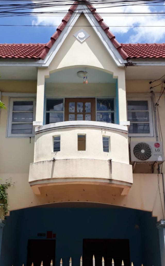 ขายบ้านทาวน์เฮ้าส์หมู่บ้านวิเศษสุข950000บาท 1