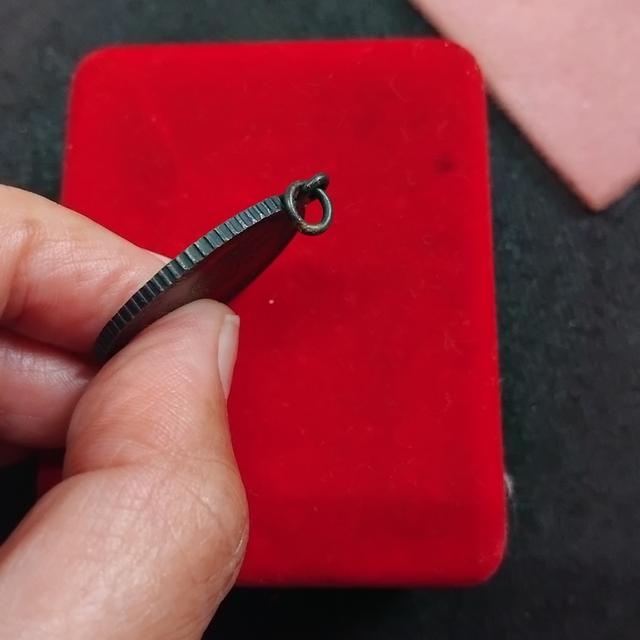 พระบ้านเก็บเก่า พระเหรียญพ่อคงเก่าๆขอบสตางค์ 4