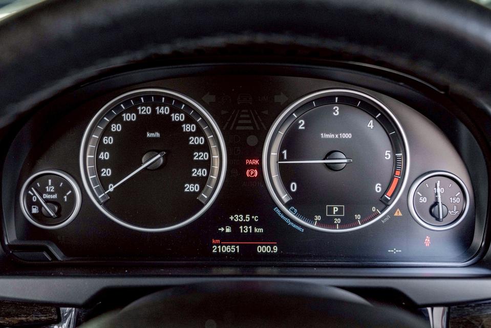 รหัสรถ NP4725 รุ่นรถ : BMW X5 SDRIVE25Dปีรถ : 2015 13