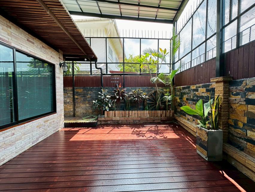 ขายอาคารพาณิชย์ ตึก 4.5 ชั้น ถนนสวนผัก เขตตลิ่งชัน ทำเลศักยภาพ#LB122 – 001174 8