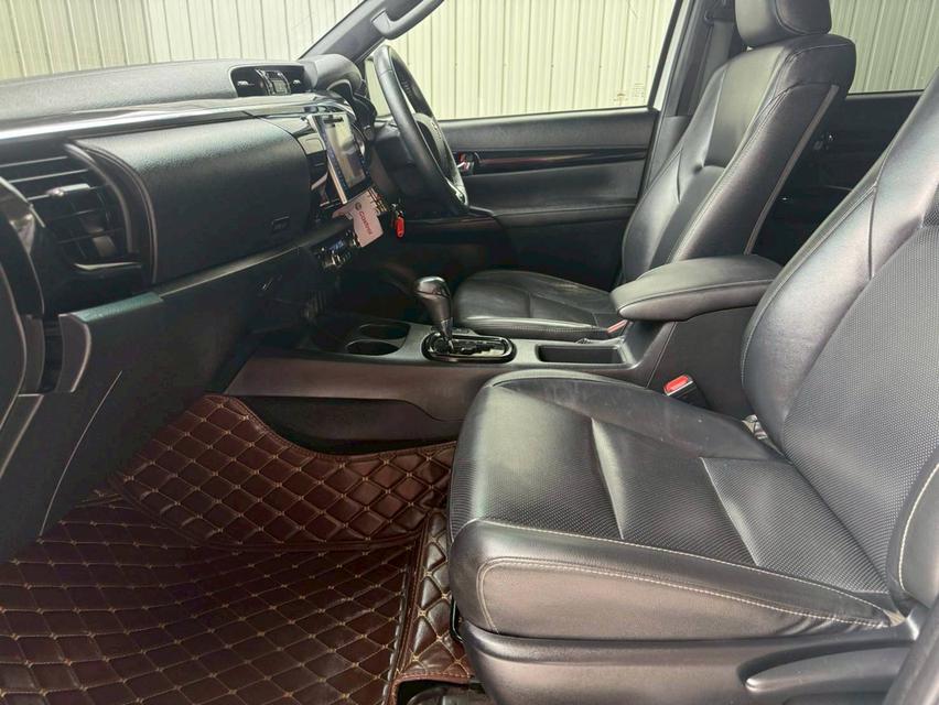 Toyota Revo 2.4Rocco ปี20 12
