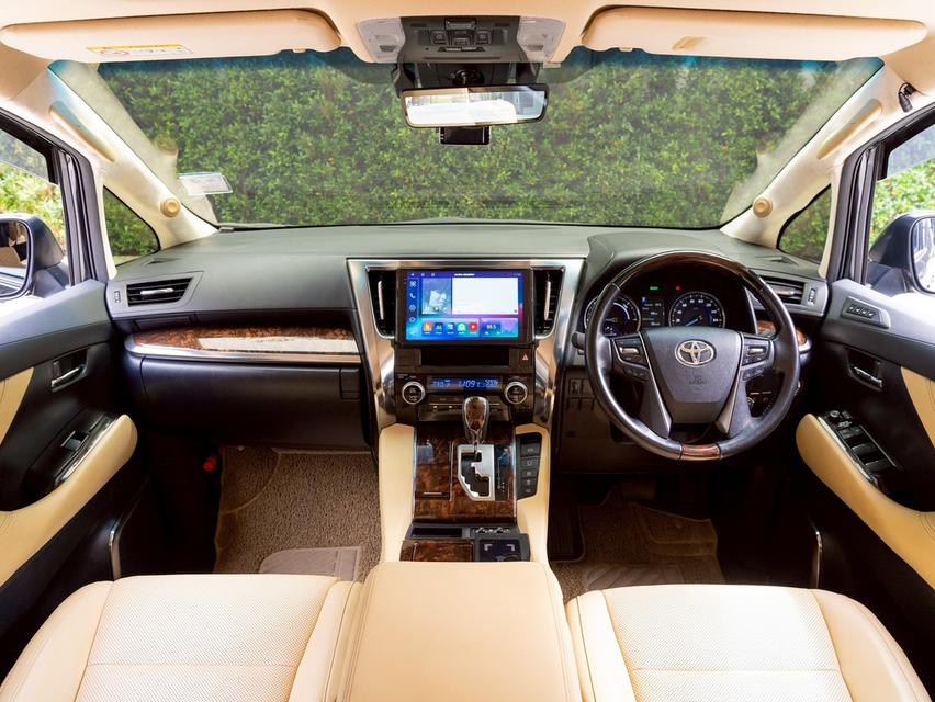Toyota Alphard 2.5L GF Hybrid ปี 2022 15