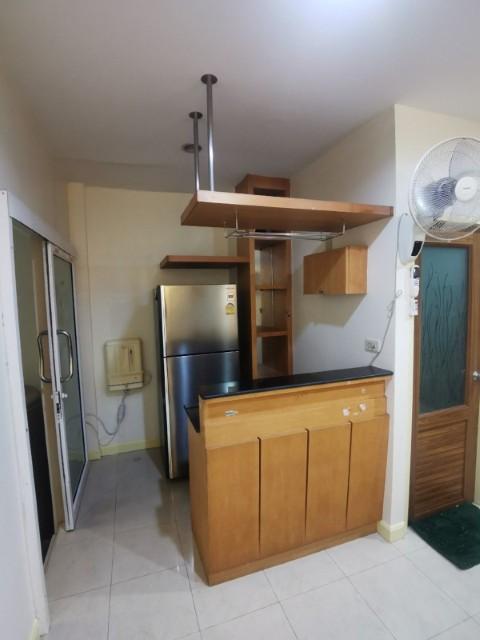 ให้เช่าทาวน์โฮม 3 ชั้น โครงการบ้านกลางเมือง รัชดา-ลาดพร้าว มี3ห้องนอน4ห้องน้ำ ราคาเช่าเดือนละ 30,000 บาท/เดือน (จดทะเบีย 6