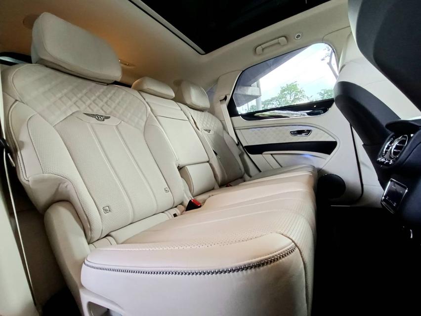 รหัสรถ PEAT53 🚐🚙 Bentley Bentayga Hybrid (demo) 13