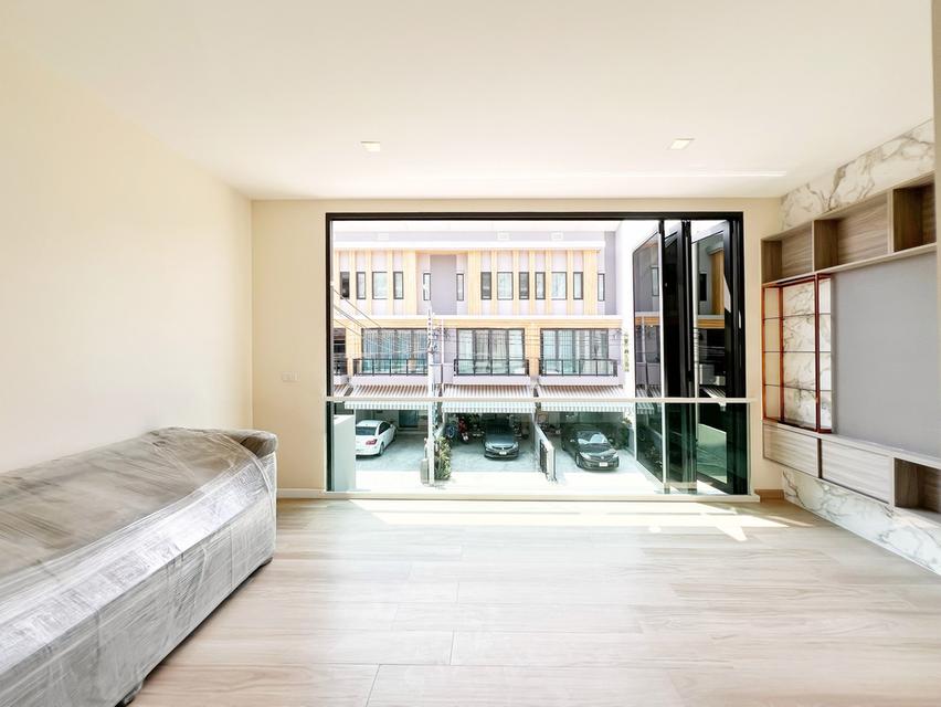 ✨ขายพรีเมียมทาวน์โฮม 3 ชั้น โครงการ EIGEN ไอเจ้นท์ พัฒนาการ บ้านใหม่ไม่เคยเข้าอยู่ เฟอร์ครบพร้อมอยู่ 7