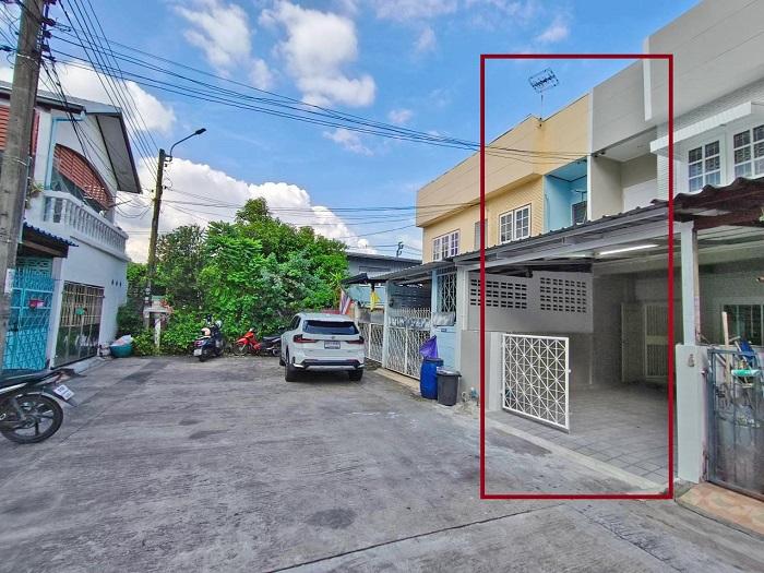 ขายทาวน์เฮ้าส์ 2 ชั้น ซอยอำนวย 5 แยกจรัญสนิทวงศ์ 37 ราคาถูก 2