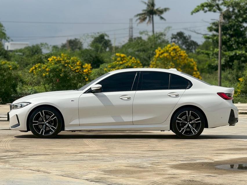 BMW 320d M sport G20 (LCI) จอยาว ปี 2024 สีขาว