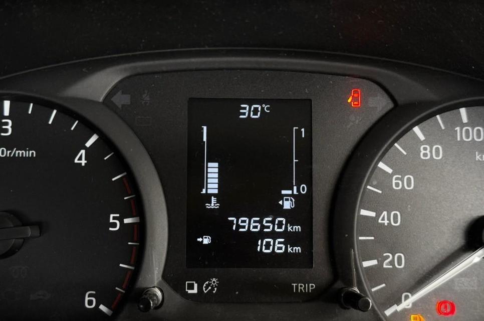 Nissan Navara NP300 2.5E CAB ดีเซล เกียร์ออโต้  ปี2019 19