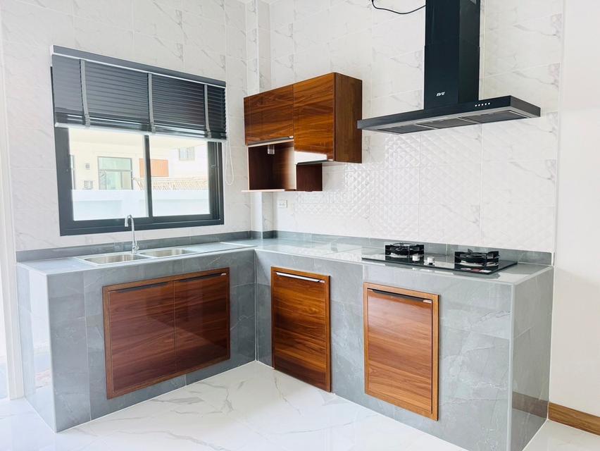 🏡💦 Pool Villa 2 ชั้น มีสระส่วนตัว! ใกล้ตลาด–ห้าง ทำเลดีสุด ๆ ย่านเศรษฐกิจ พร้อมเข้าอยู่! ✨ 11