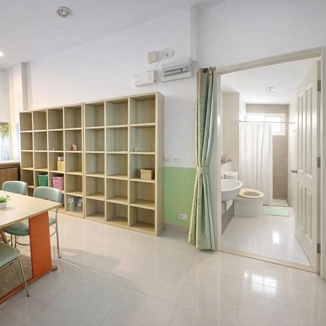 บ้านกลางเมือง 3 ชั้น สไตล์หรู 4 นอน รัชดา เหม่งจ๋าย ประชาอุทิศ เดอะซีน ทาวน์ อิน ทาวน์ 6