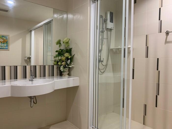 เช่าถูก 11,000 บาท ** รหัส 190805 ** 1 นอน 42 ตร.ม ** เซ็นทริค ติวานนท์ สเตชั่น ** ติดรถไฟฟ้า แยกติดวานนท์ ** 088-398-3835 MR.BOAT 18