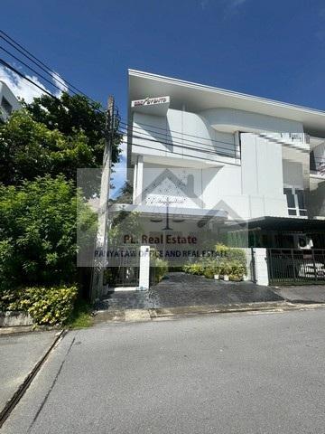 ให้เช่าทาวน์โฮม 3 ชั้น 156 ตรม. หลังริม ย่านเลียบด่วน ลาดพร้าว 73 ประดิษฐ์มนูธรรม 9 ใกล้ MRT ลาดพร้าว 71 1