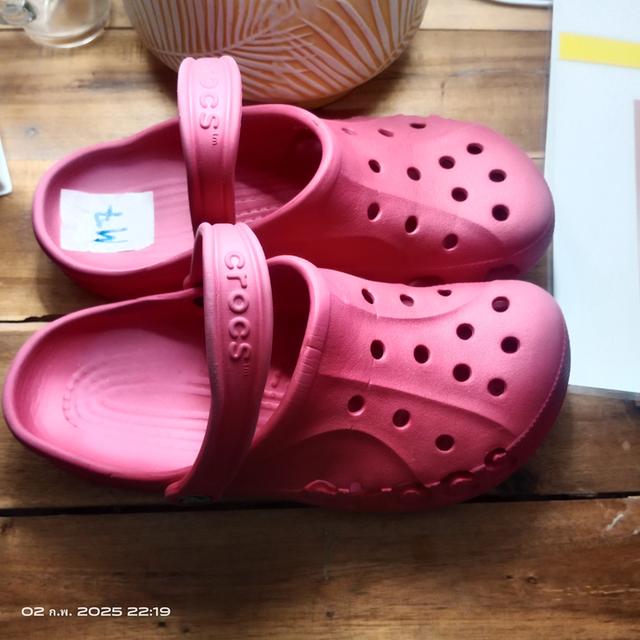 รองเท้า CROCS มือ2 แท้ 100% สีแดงเลือดนก ขนาด M7 หรือ เบอร์ 40 ยาว25-25.5ซม. สภาพเกิน80% สอบถามข้อมูลเพิ่มเติม Line : @992pqeqo 6